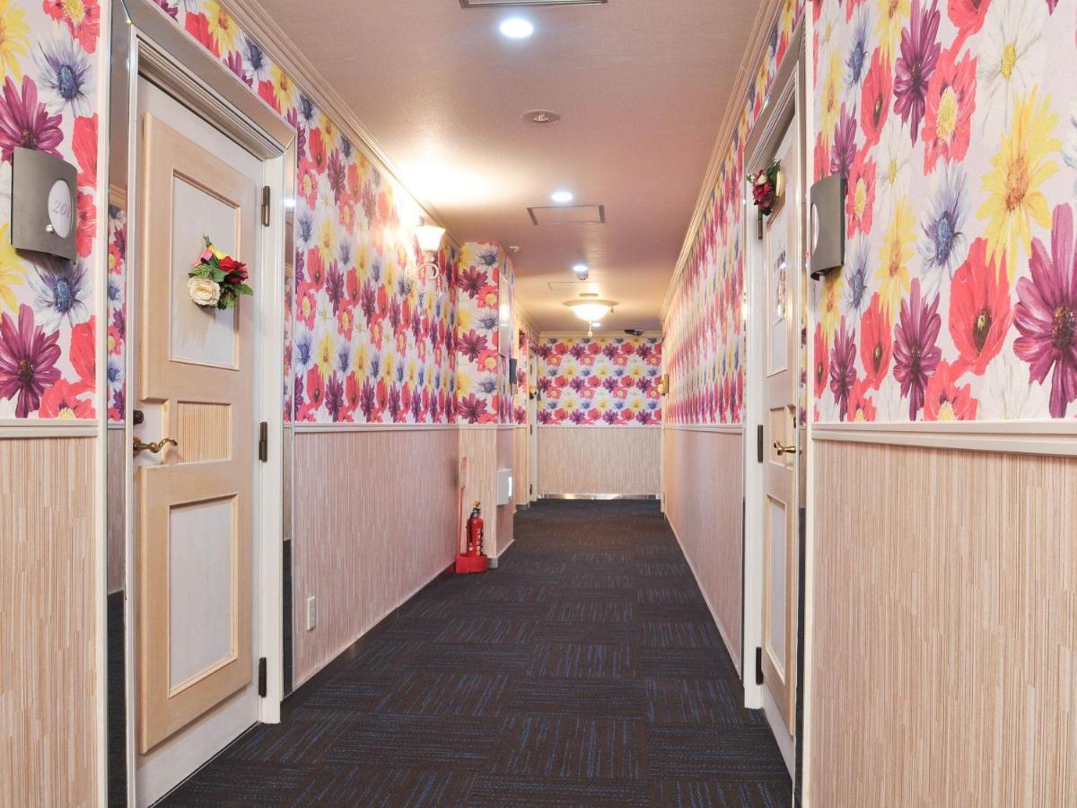 Roselips Tsuruhashi ローズリップス鶴橋 Otel Osaka Dış mekan fotoğraf