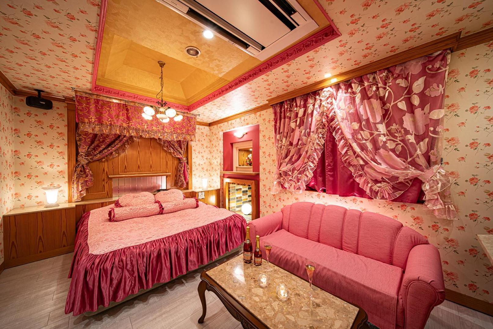 Roselips Tsuruhashi ローズリップス鶴橋 Otel Osaka Dış mekan fotoğraf