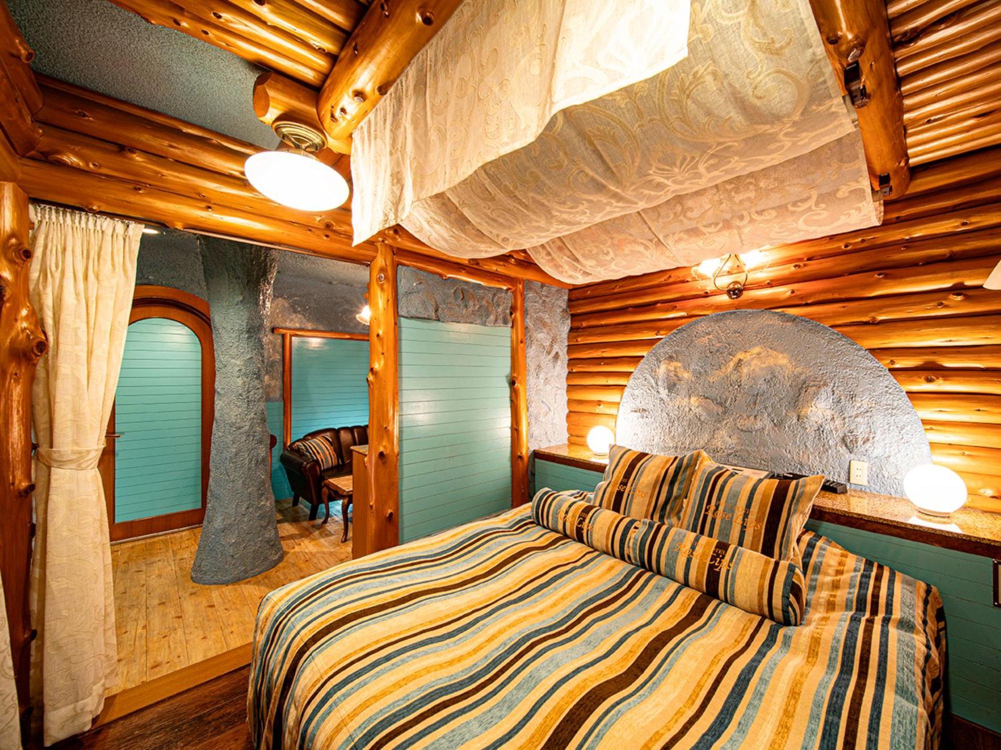 Roselips Tsuruhashi ローズリップス鶴橋 Otel Osaka Dış mekan fotoğraf