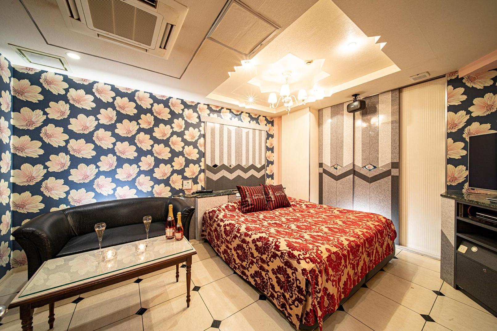 Roselips Tsuruhashi ローズリップス鶴橋 Otel Osaka Dış mekan fotoğraf